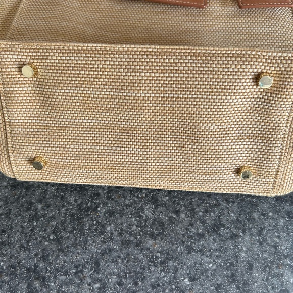 J. McLaughlin McKenna Handbag with shoulder Strap - Picture 4 of 8